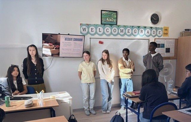 Klasa 11 dzieli się doświadczeniami z Personal Project z klasą 10